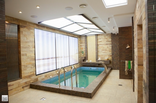 Бассейн в помещении